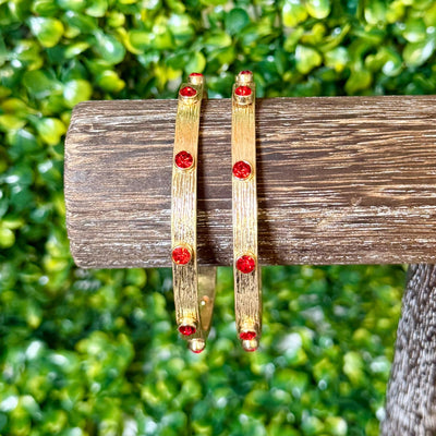 Bangles Shabby Chic Boutique and Tanning Salon Red