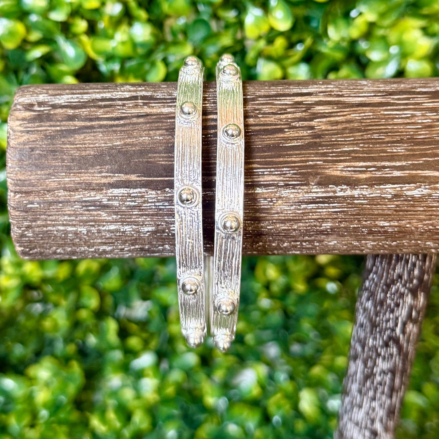 Bangles Shabby Chic Boutique and Tanning Salon Silver