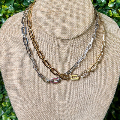 Basic Chains Shabby Chic Boutique and Tanning Salon