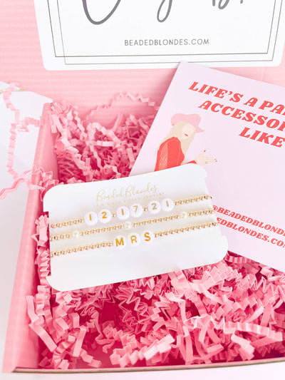 Madi Beaded Bracelet in Gold: Standard 6.75 inch Beaded Blondes