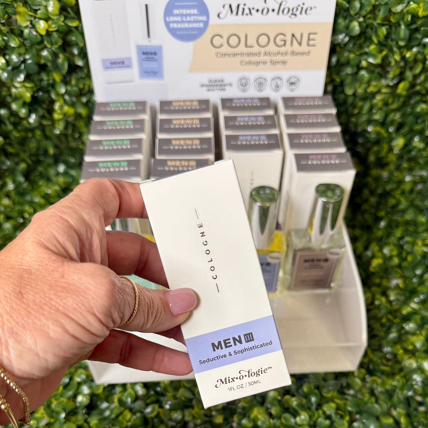 Mixologie Men's Cologne Shabby Chic Boutique and Tanning Salon III (SEDUCTIVE & SOPHISTICATED)