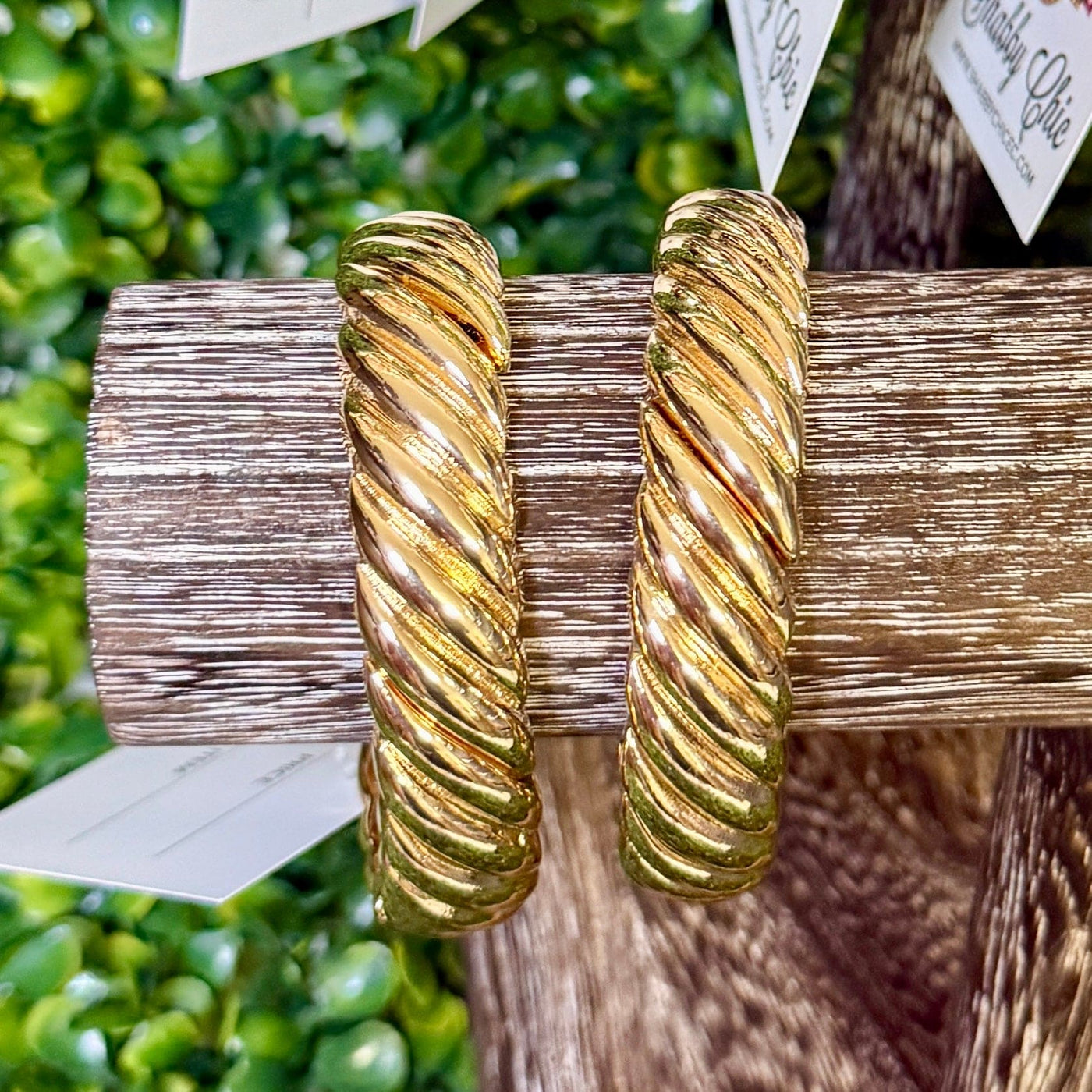 Twisted Stretch Bracelet - Goldtone Shabby Chic Boutique and Tanning Salon